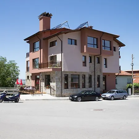 Sveti Nikola Family Hotel *